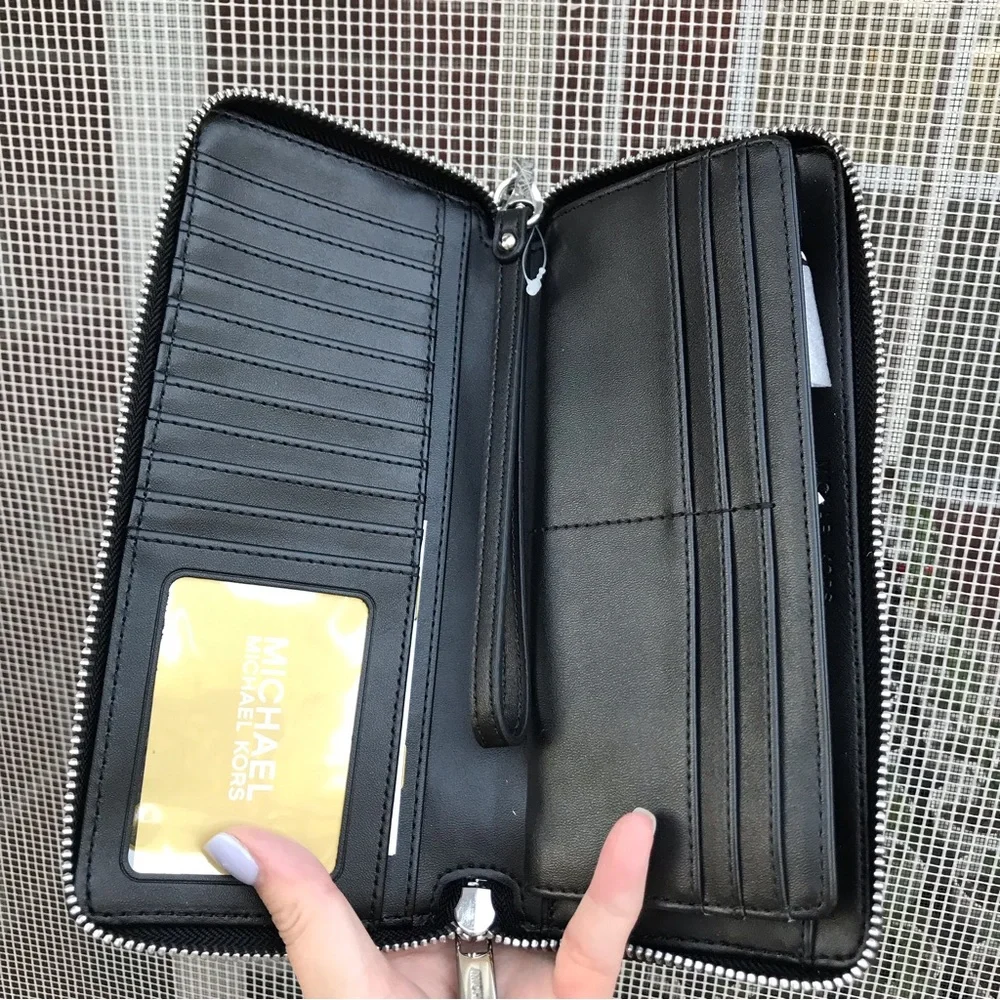 Michael Kors backpack and wallet - Picture 9 of 15